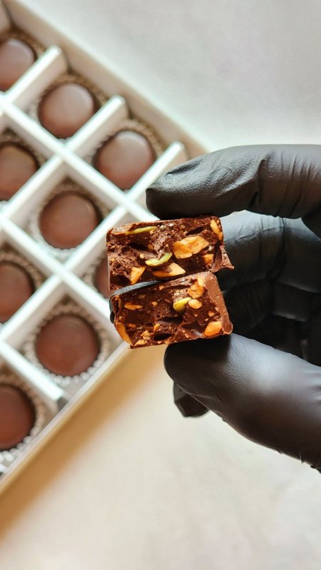 دارك بالمكسرات